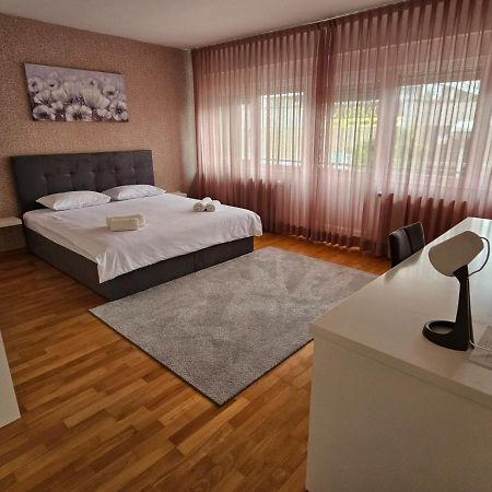 Comfort Rooms Remiza - Free Private Parking - Self Check-In Zagreb Luaran gambar