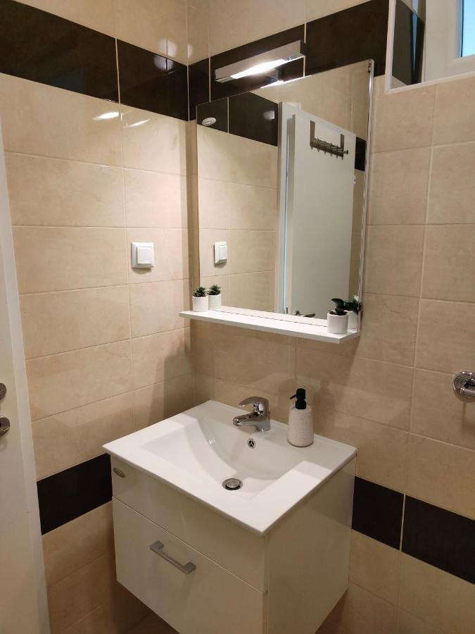 Comfort Rooms Remiza - Free Private Parking - Self Check-In Zagreb Luaran gambar