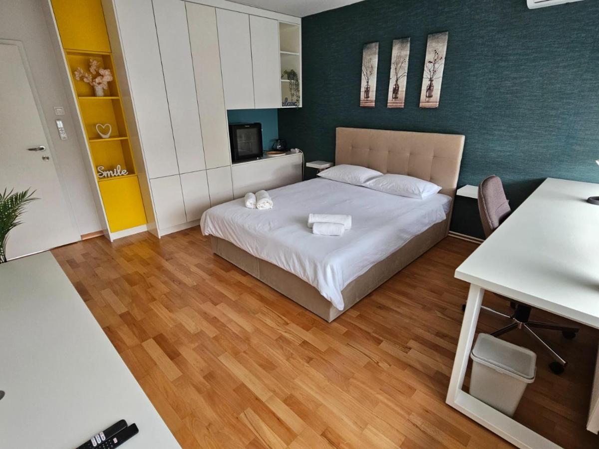 Comfort Rooms Remiza - Free Private Parking - Self Check-In Zagreb Luaran gambar