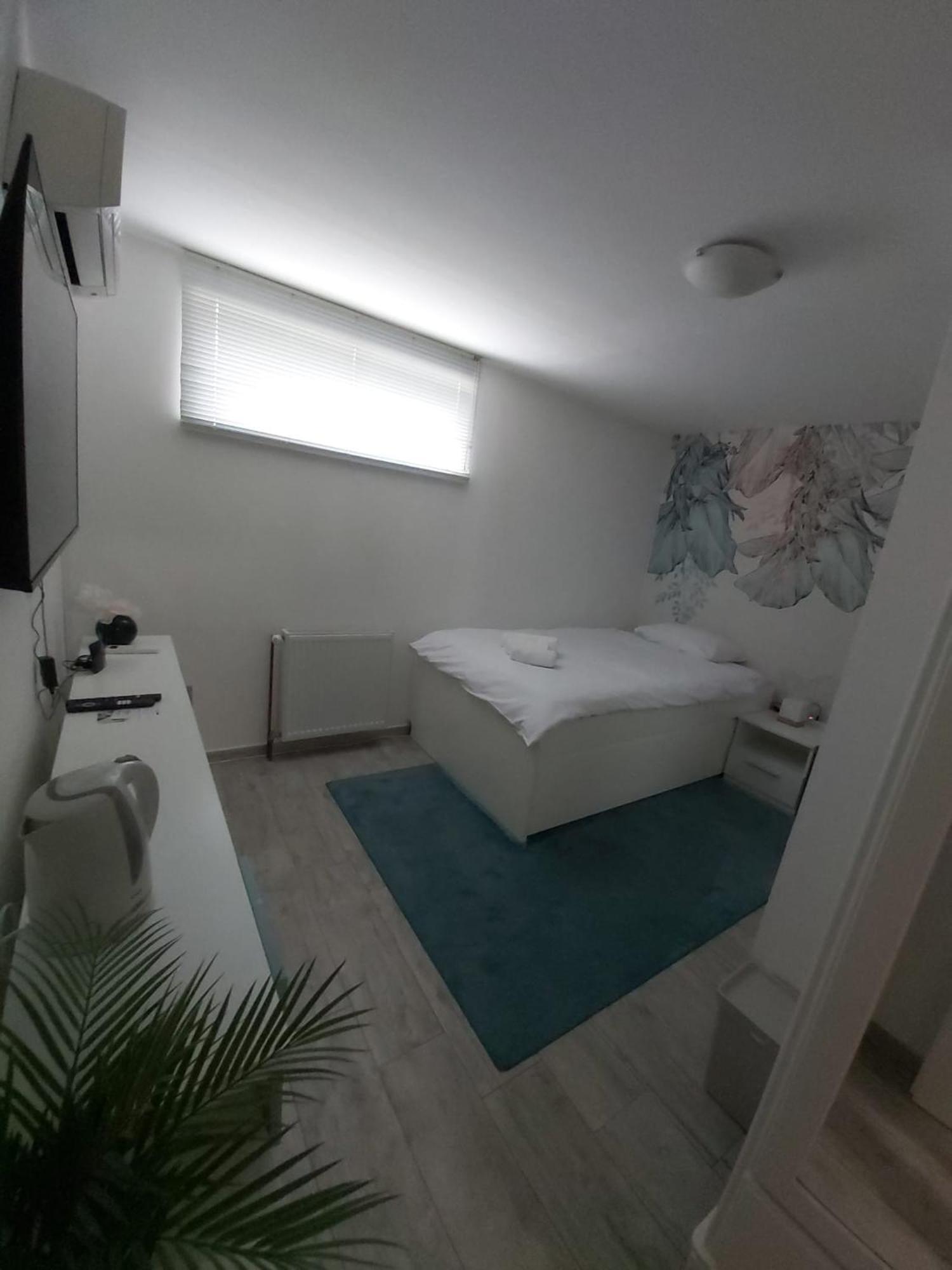 Comfort Rooms Remiza - Free Private Parking - Self Check-In Zagreb Luaran gambar