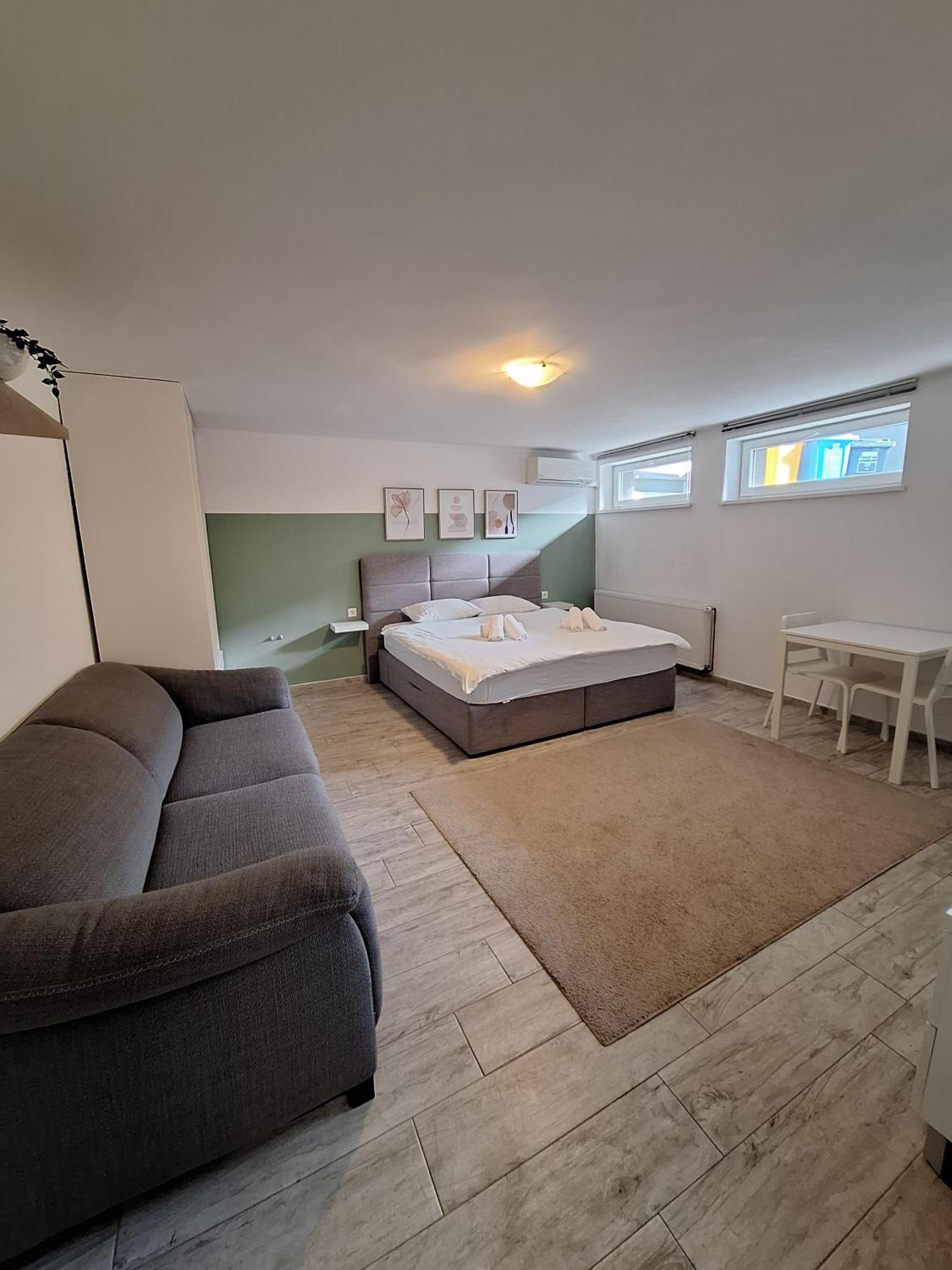 Comfort Rooms Remiza - Free Private Parking - Self Check-In Zagreb Luaran gambar